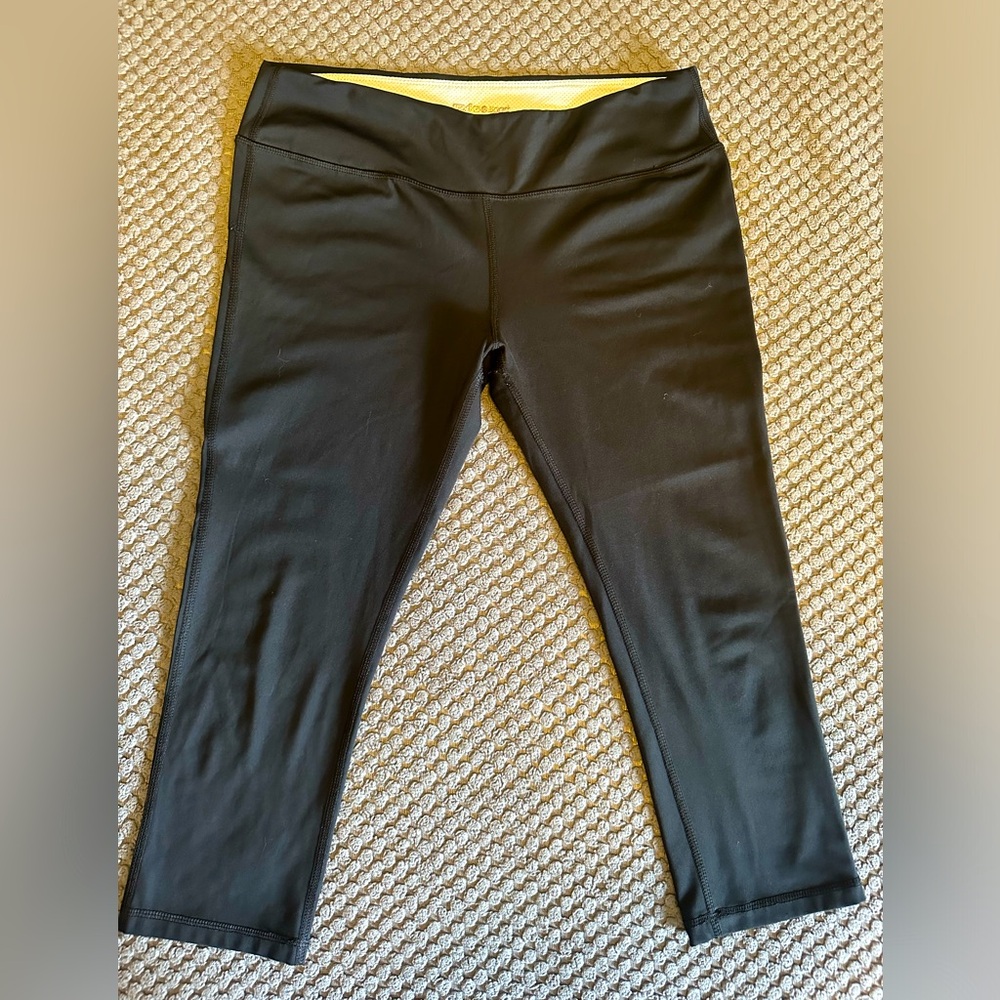 Marika Sport black Capri leggings, like new, Size L